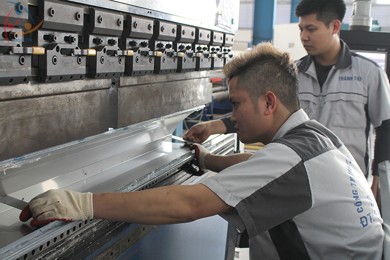 Chấn gấp theo yêu cầu tại Thành Tiến