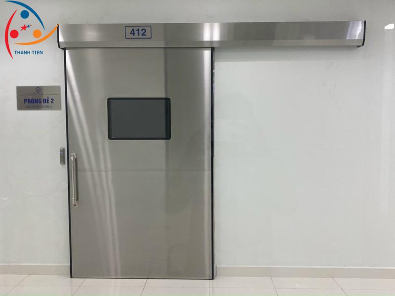 Cửa thép bọc chì được lắp đặt tại phòng sinh