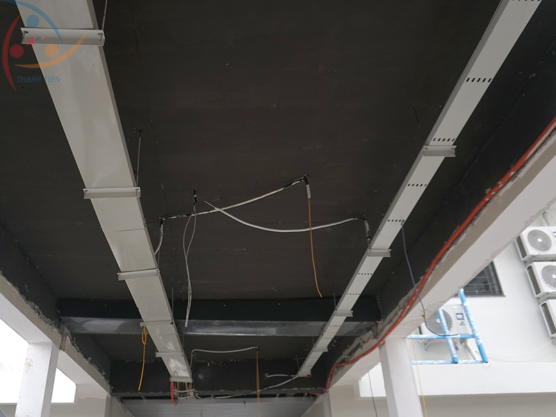 Làm thế nào để lựa chọn được phụ kiện máng cáp phù hợp?
