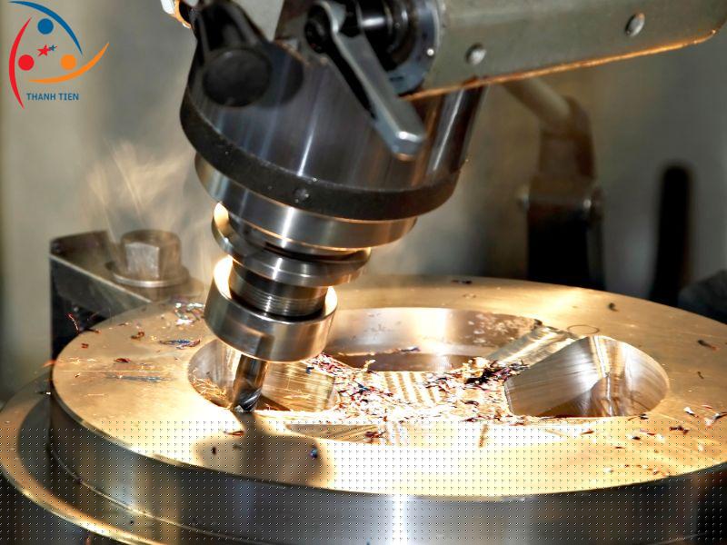 Gia công CNC có nhiều ưu điểm vượt trội hơn hẳn so với gia công thông thường