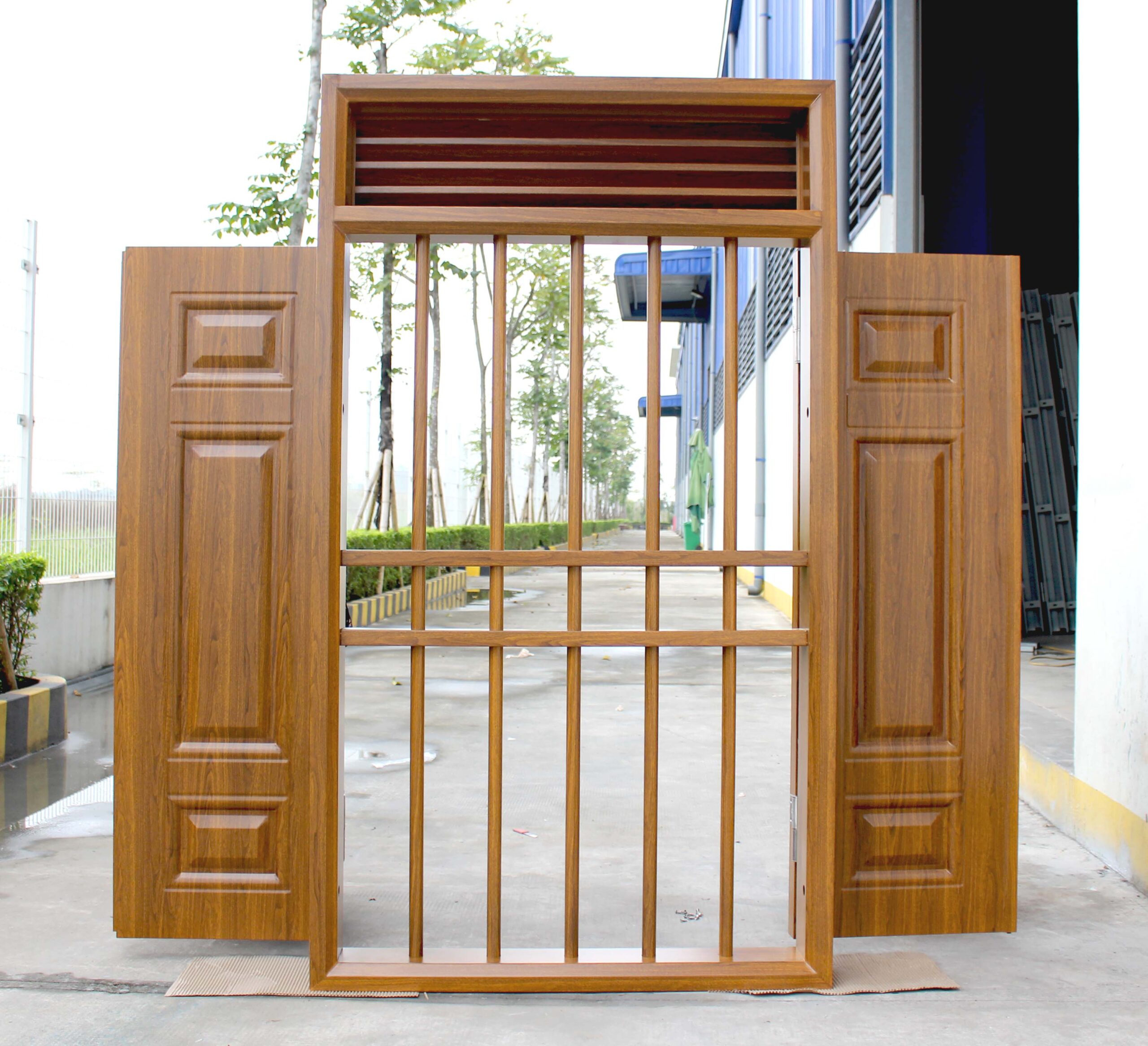 Cửa sổ thép màu vân gỗ