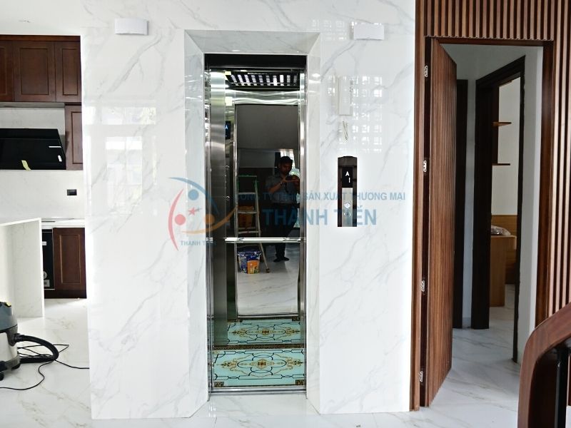 Mẫu thang máy gia đình nhỏ gọn và tiết kiệm không gian