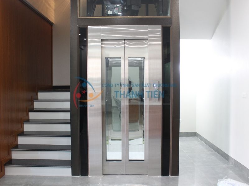 Thường lắp đặt thang máy gia đình không hố pit ở vị trí nào?