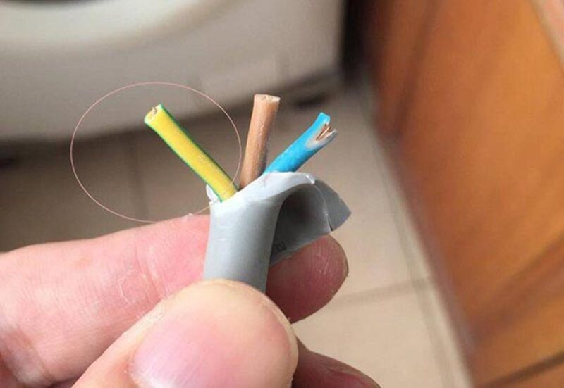 Một số cách nhận biết dây nóng, dây nguội