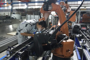 CÔNG NGHIỆP 4.0 – ÁP DỤNG HÀN ROBOT TRONG SẢN XUẤT TẠI THÀNH TIẾN