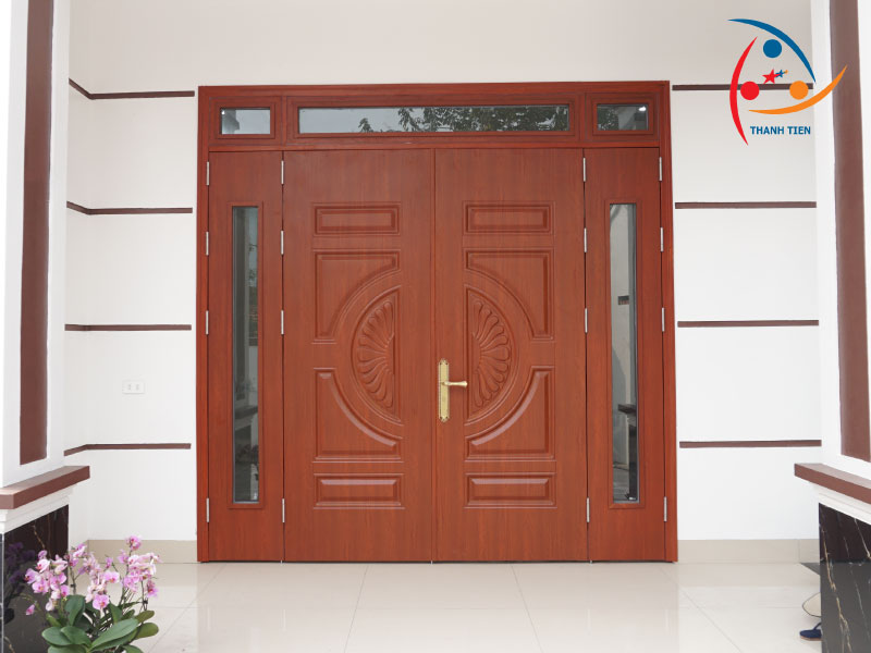 Màu sơn cửa thép vân gỗ có bền không?