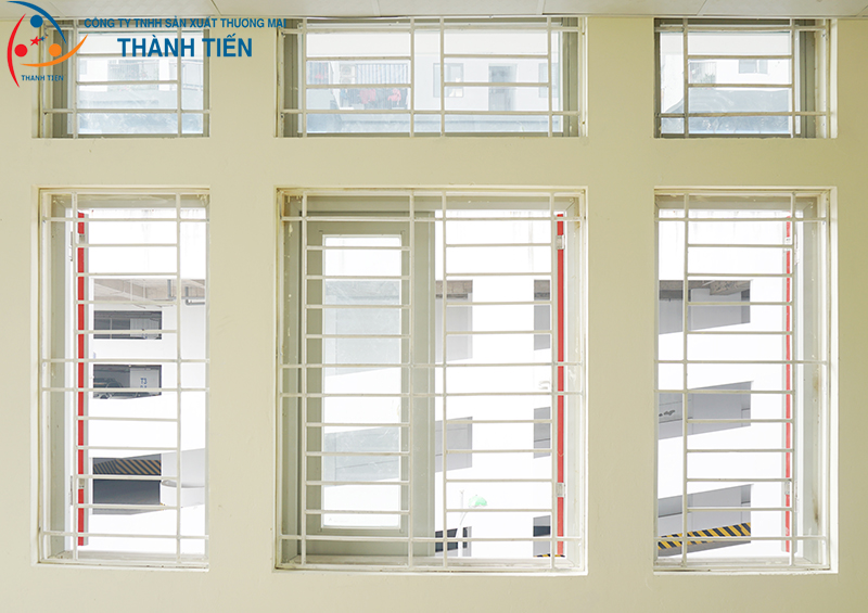 Cách sử dụng cửa kính chống cháy đúng và đảm bảo độ bền của cửa