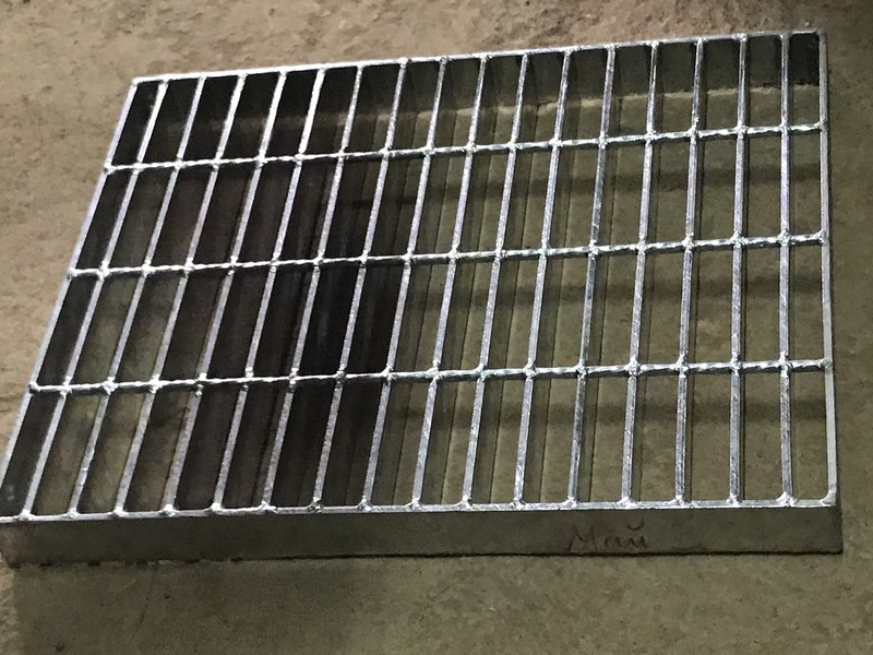 Ứng dụng tấm sàn grating mạ kẽm