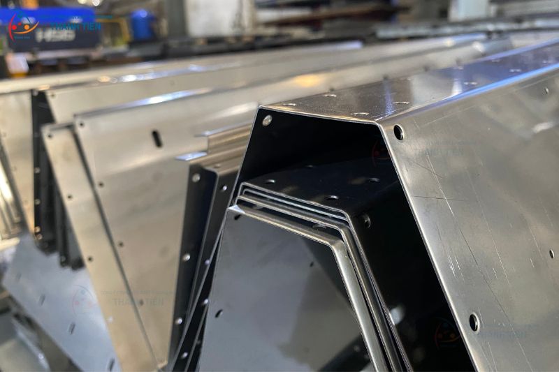 Máng xối tôn inox là gì?