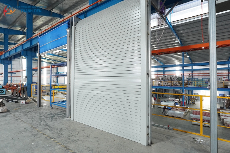 Cửa cuốn chống cháy Thành Tiến - Đạt chuẩn tiêu chuẩn PCCC