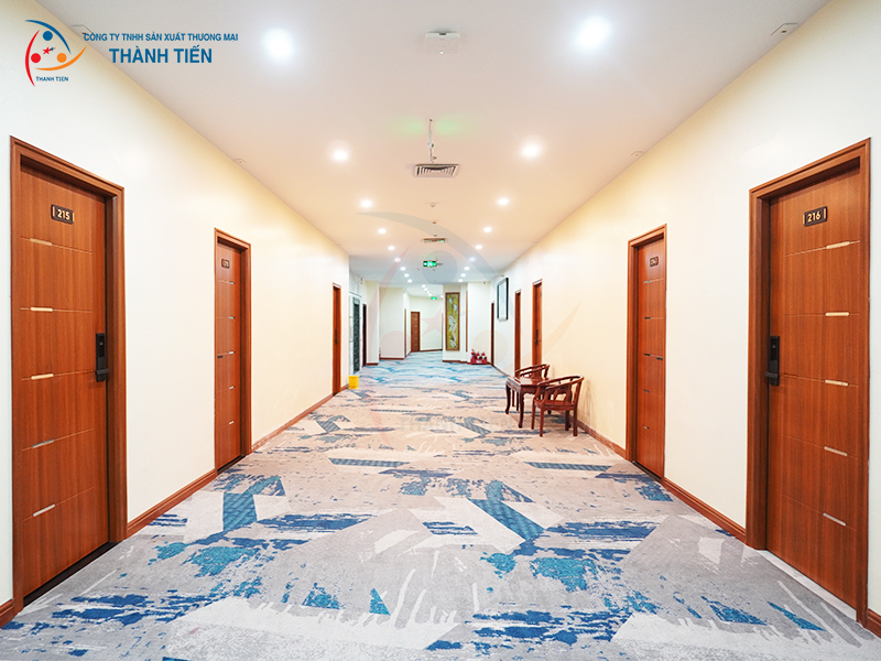 Cửa thép vân gỗ