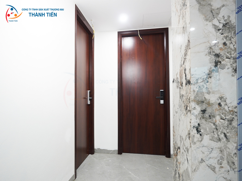 Cửa thép vân gỗ