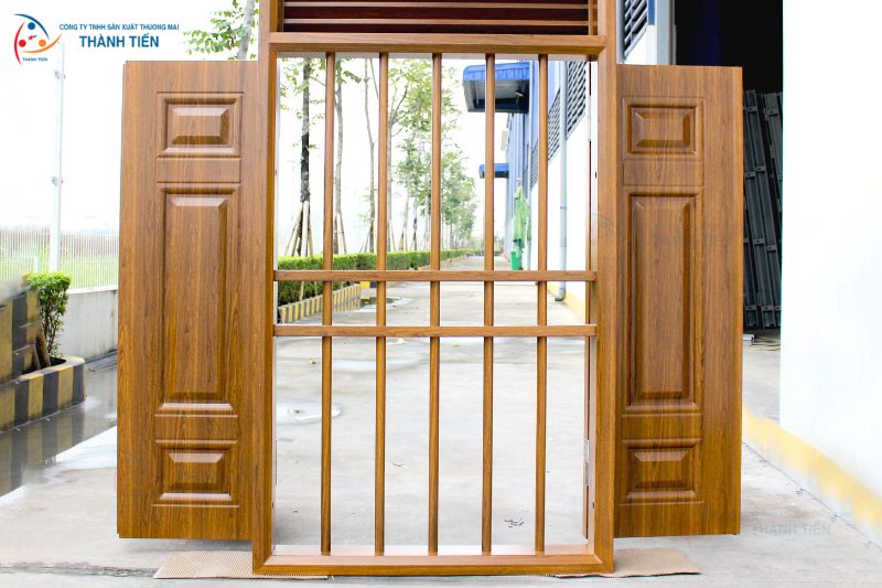 Cửa sổ thép vân gỗ mở quay 2 cánh