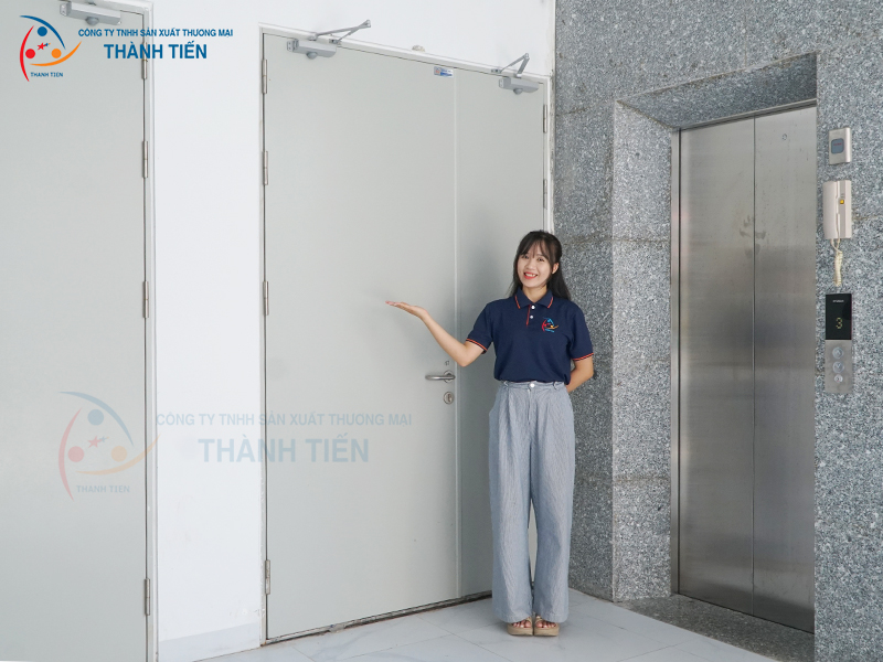 Cửa chống cháy 90 phút
