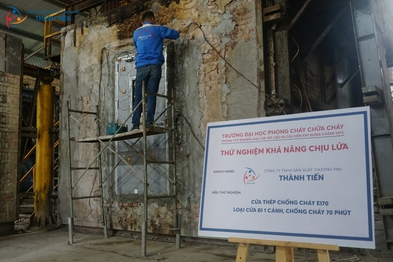 Cửa chống cháy cần được kiểm nghiệm trước khi lắp đặt thực tế